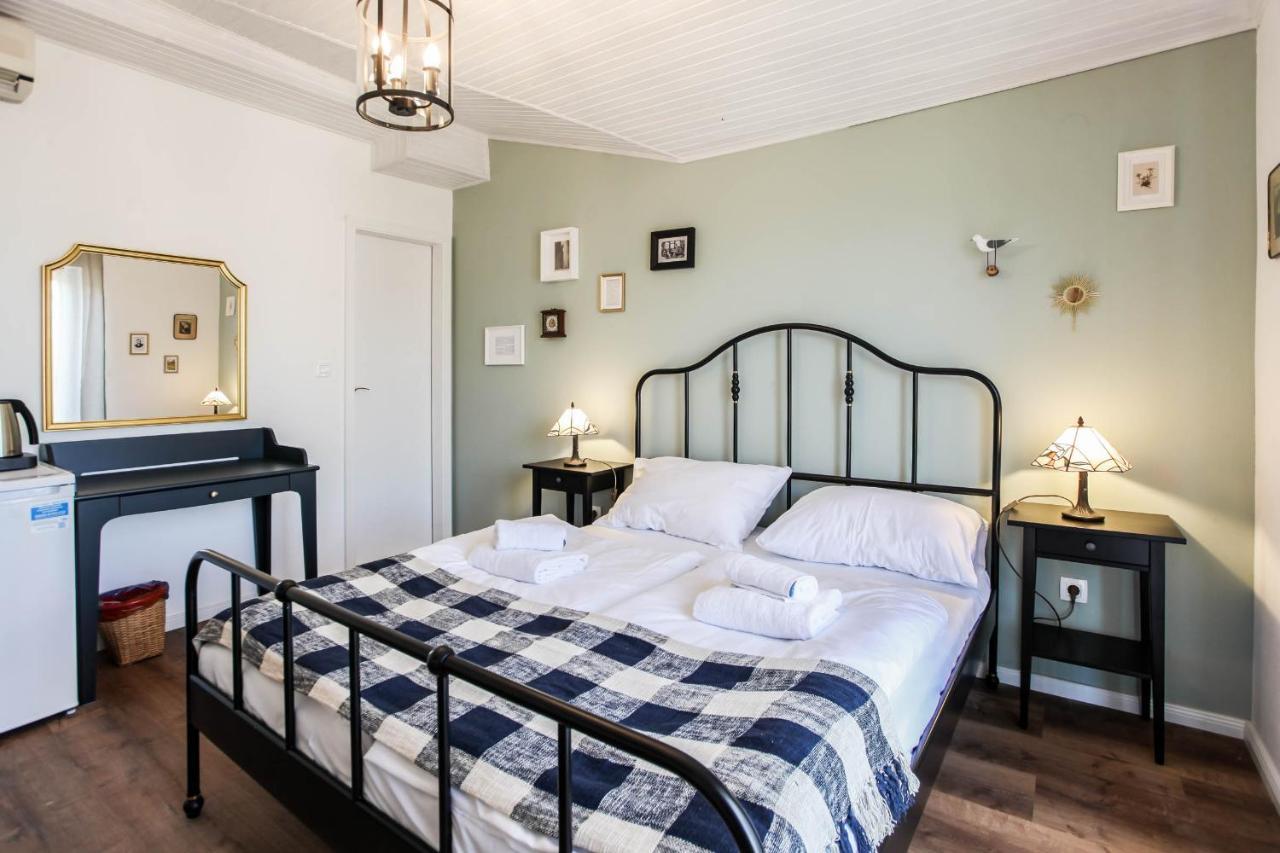 Sherlock'S Holidays Boutique Rooms Portoroz Exterior photo