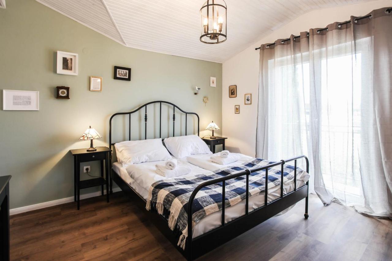 Sherlock'S Holidays Boutique Rooms Portoroz Exterior photo