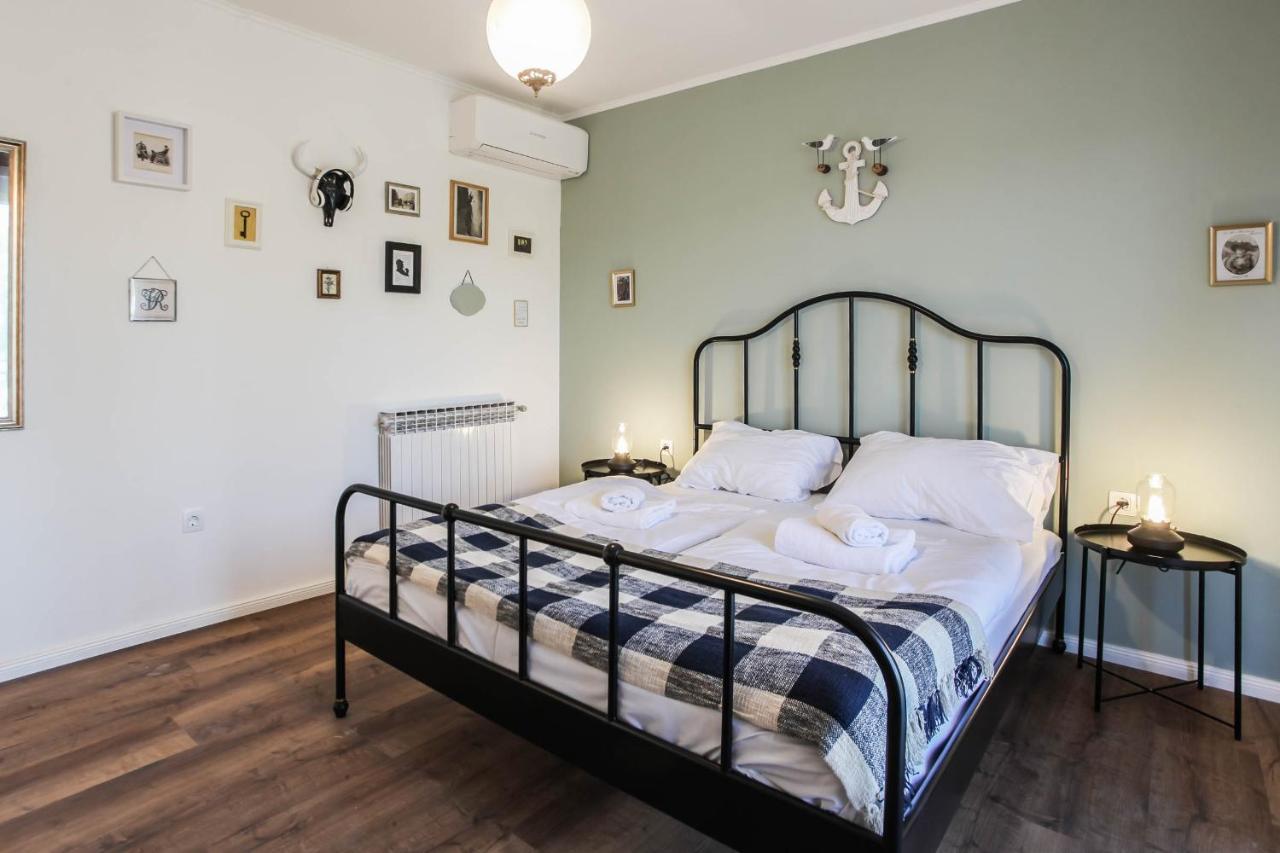 Sherlock'S Holidays Boutique Rooms Portoroz Exterior photo